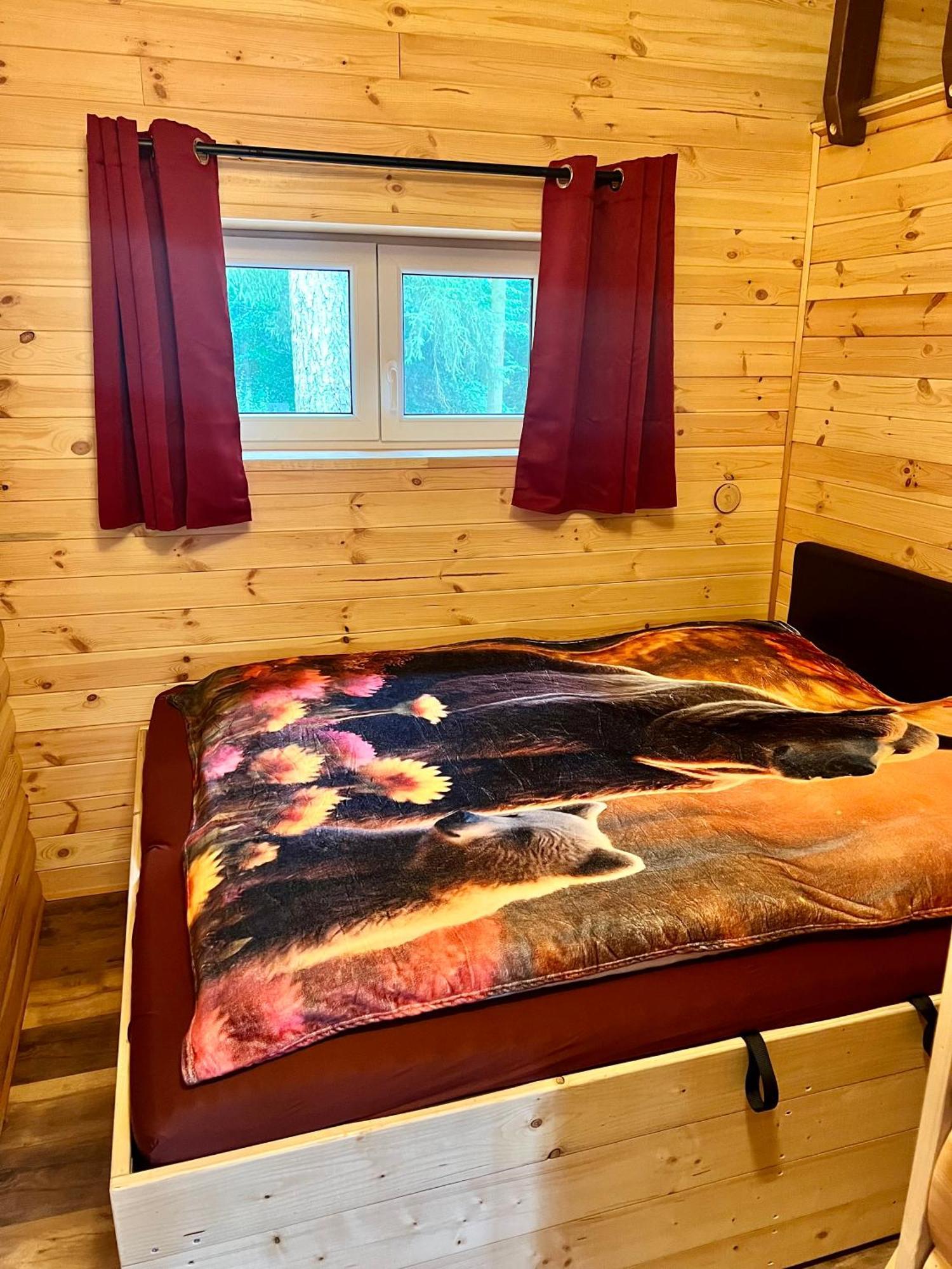 Holzhaus Baerenhoehle Am Wald Und See 네우루핀 외부 사진